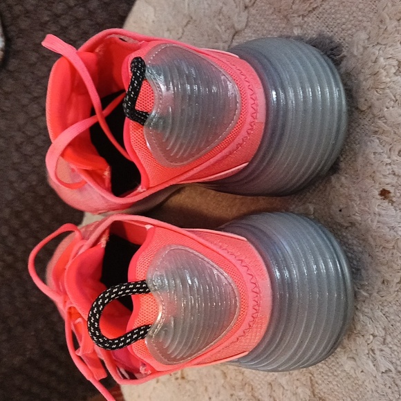 Nike women's Air Max 2090 running women's casual shoes worn 1x new🧡 - Picture 7 of 10